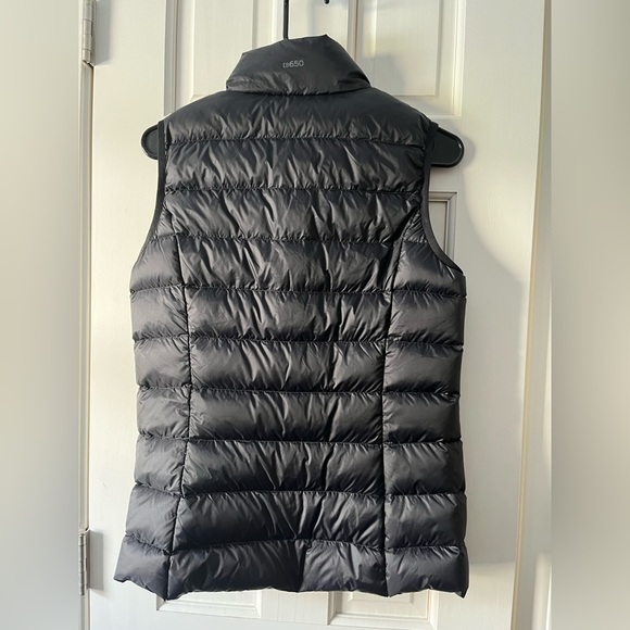 Eddie Bauer Women’s Puffer Vest | Black | Women’s Size Small | Gently Used | - Picture 2 of 7